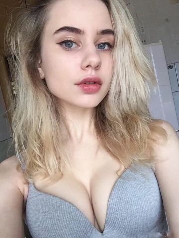 Викуся